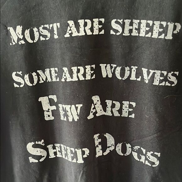 Black Short Sleeve Vintage Graphic Tee - Picture 4 of 7